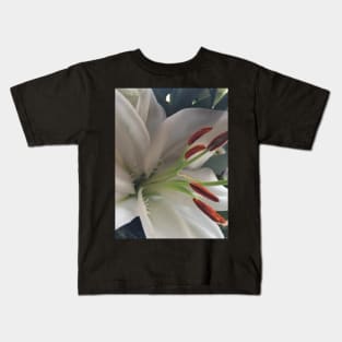 Soothing, Relaxing, Pure White Oriental Lily - For Friendship and Weddings Kids T-Shirt